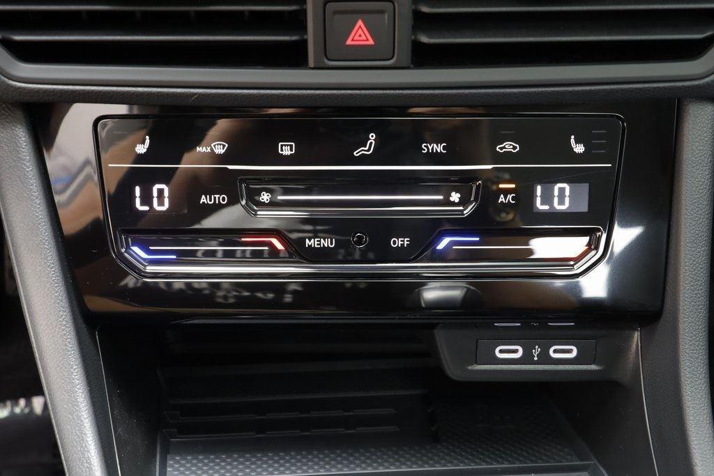 new 2025 Volkswagen Jetta car, priced at $25,977