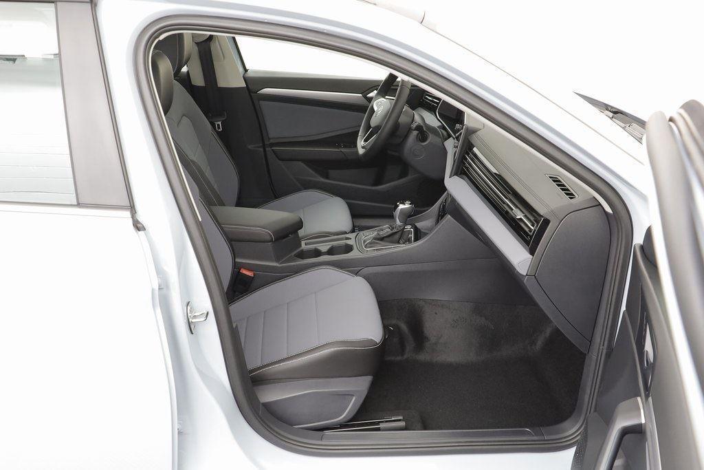 new 2025 Volkswagen Jetta car, priced at $25,977
