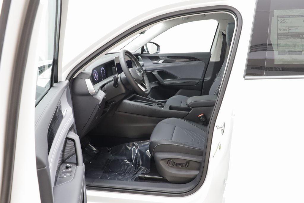 new 2025 Volkswagen Tiguan car, priced at $33,770