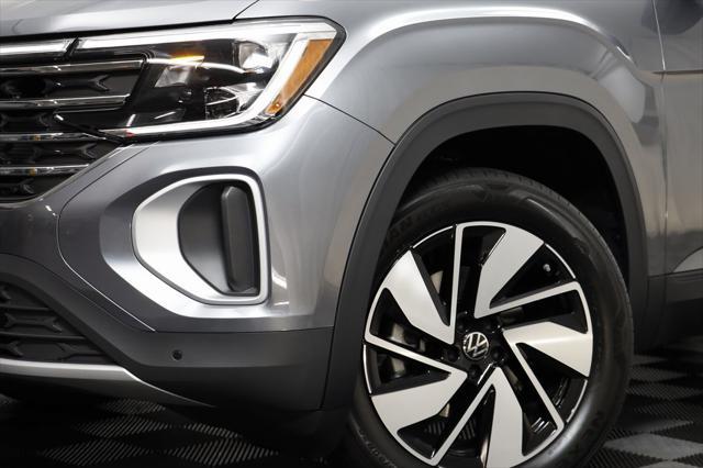 new 2025 Volkswagen Atlas car, priced at $43,463