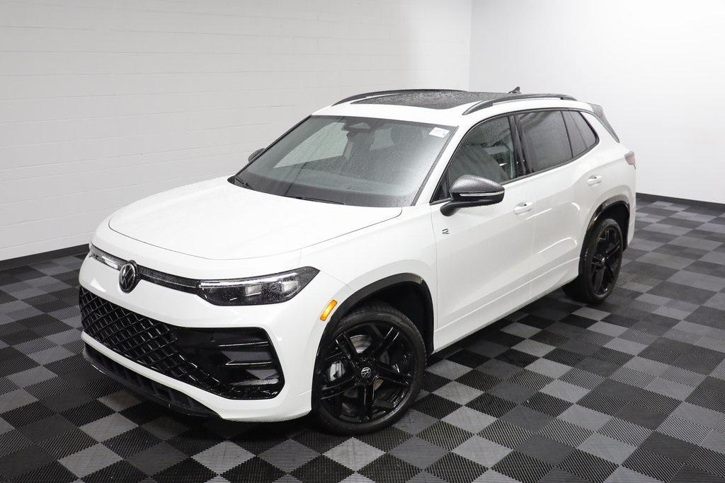 new 2025 Volkswagen Tiguan car, priced at $36,235