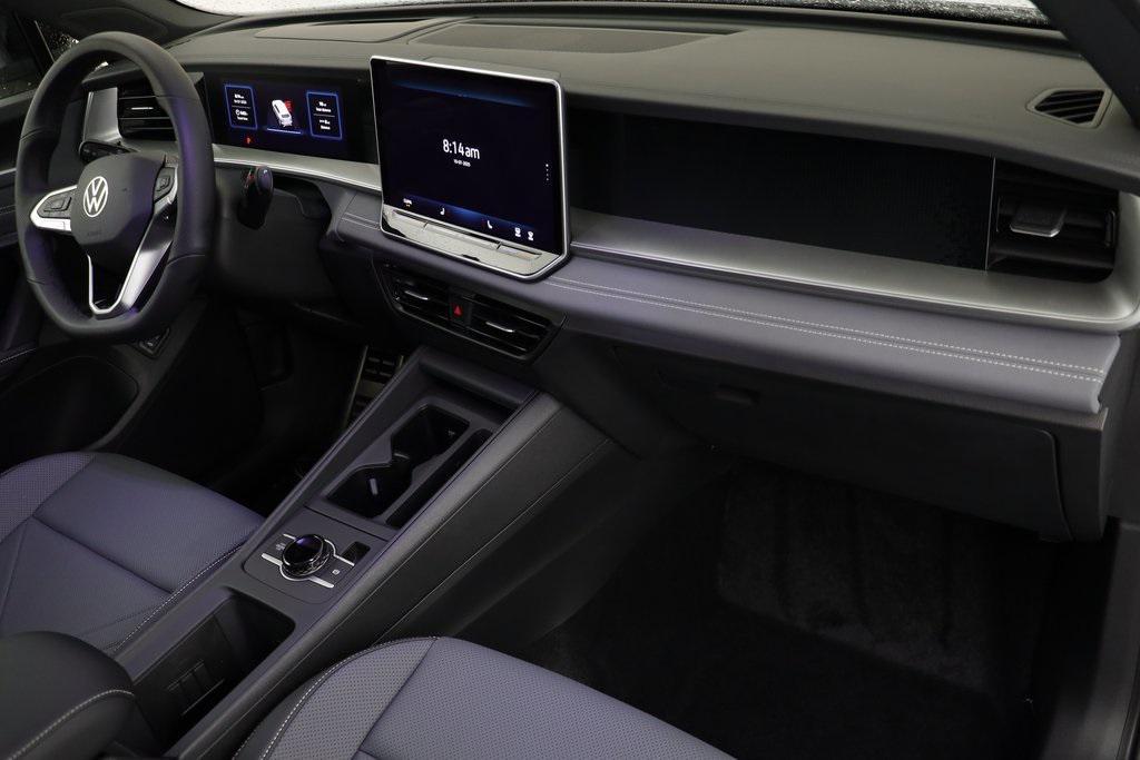 new 2025 Volkswagen Tiguan car, priced at $36,235