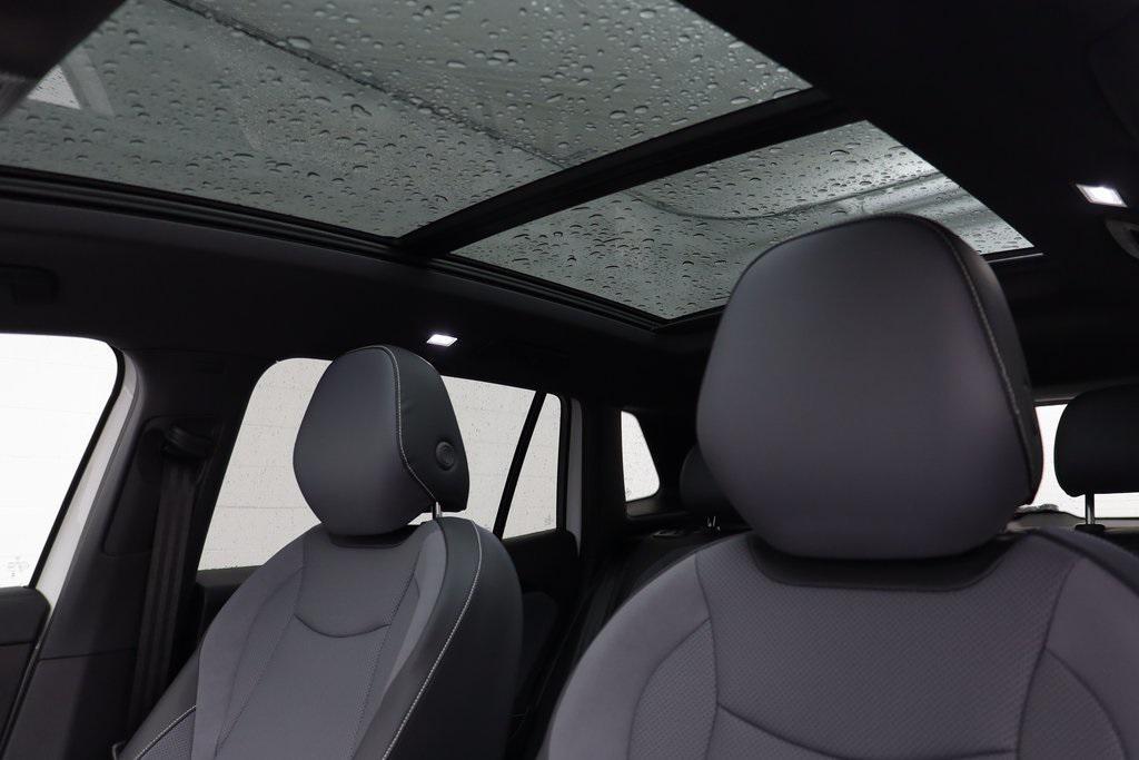 new 2025 Volkswagen Tiguan car, priced at $36,235