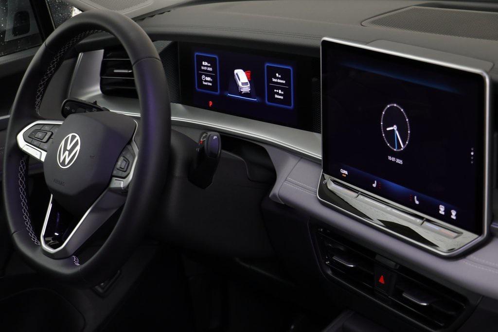 new 2025 Volkswagen Tiguan car, priced at $34,238