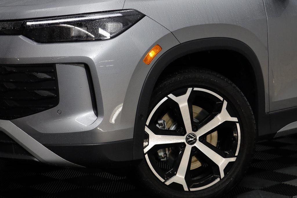 new 2025 Volkswagen Tiguan car, priced at $34,238