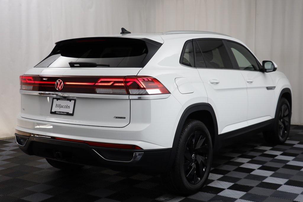 new 2025 Volkswagen Atlas Cross Sport car, priced at $43,103