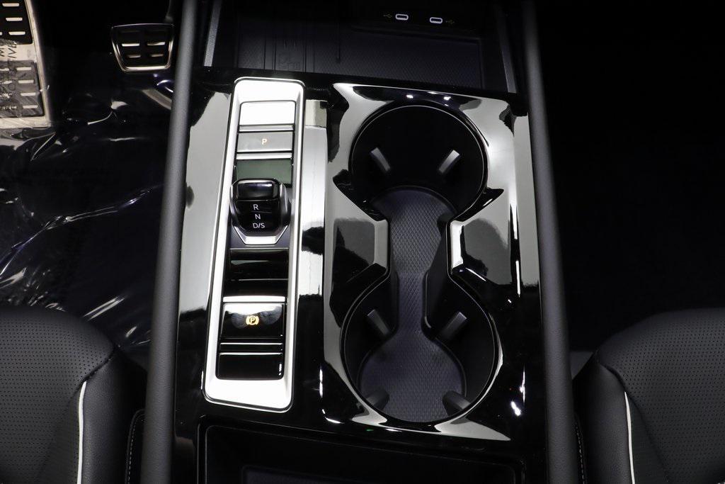 new 2025 Volkswagen Atlas car, priced at $53,051