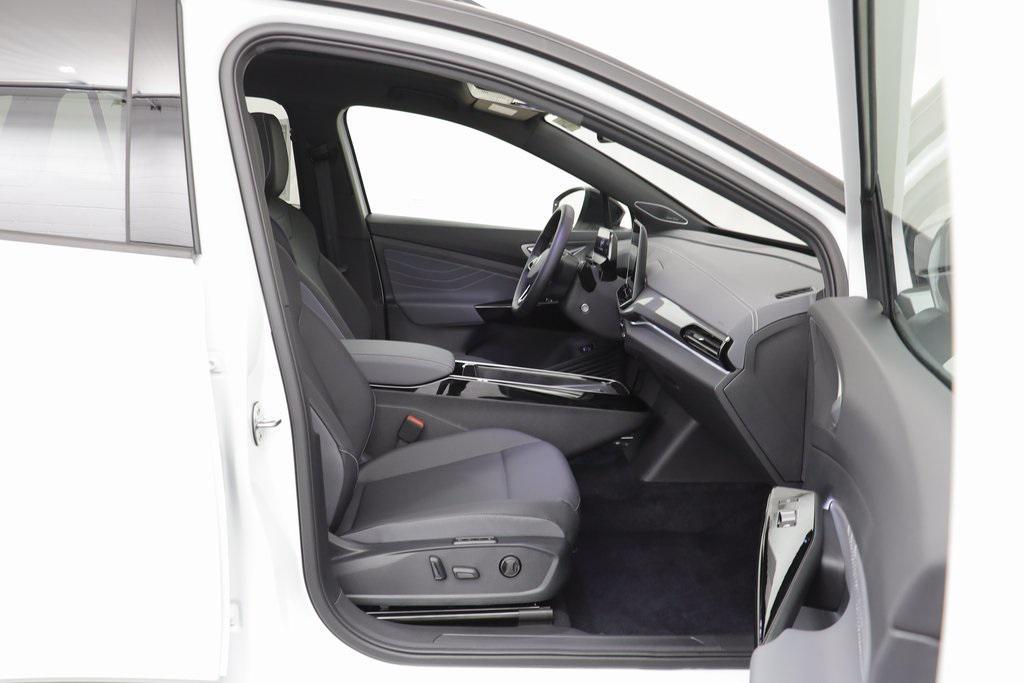 new 2025 Volkswagen ID.4 car, priced at $53,722