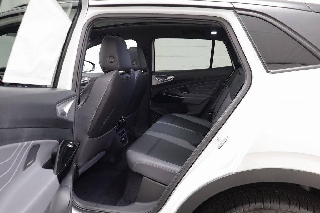 new 2025 Volkswagen ID.4 car, priced at $53,722