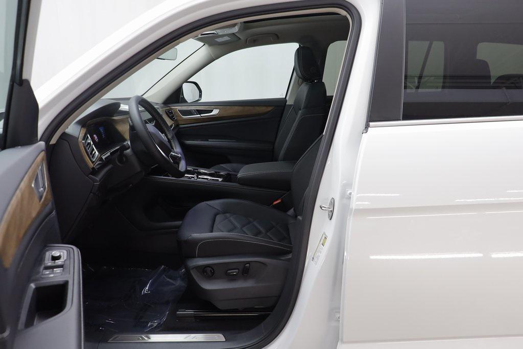 new 2026 Volkswagen Atlas car, priced at $46,959