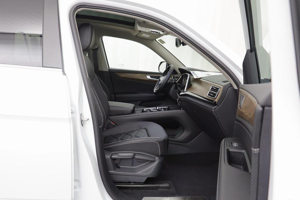 new 2026 Volkswagen Atlas car, priced at $46,959