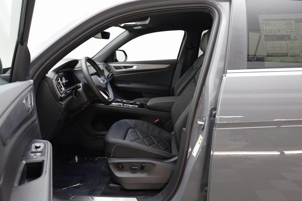 new 2025 Volkswagen Atlas Cross Sport car, priced at $42,681