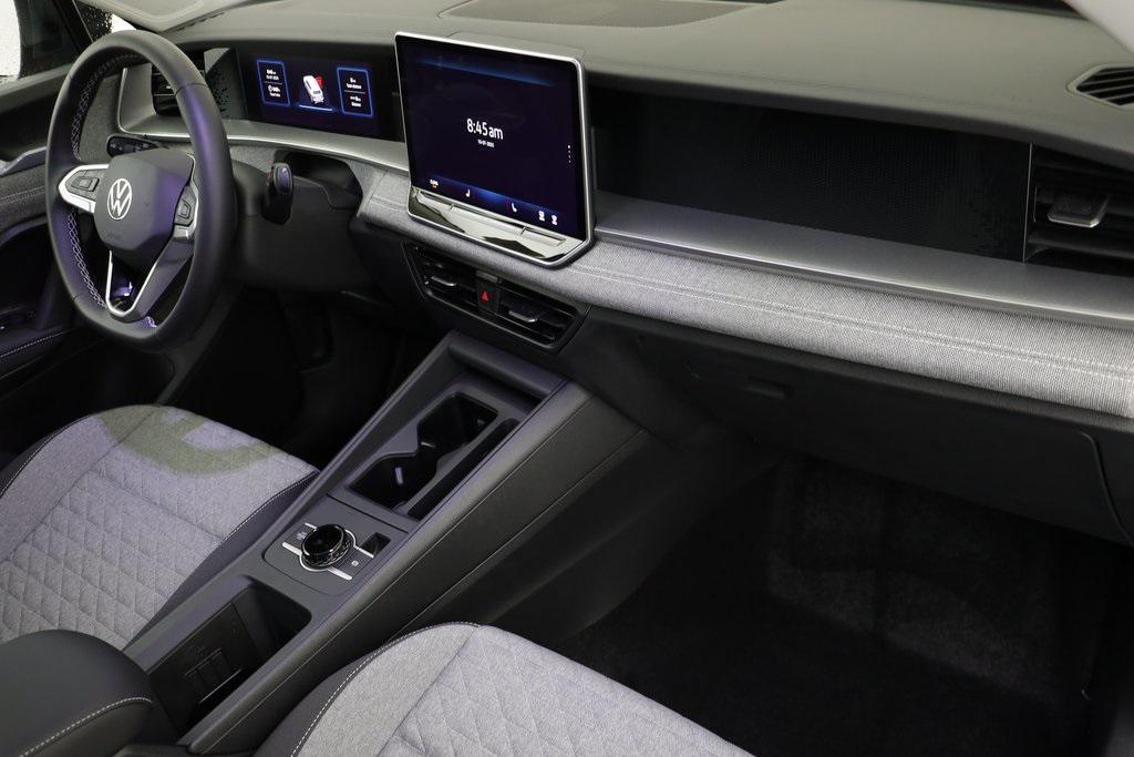 new 2025 Volkswagen Tiguan car, priced at $31,203