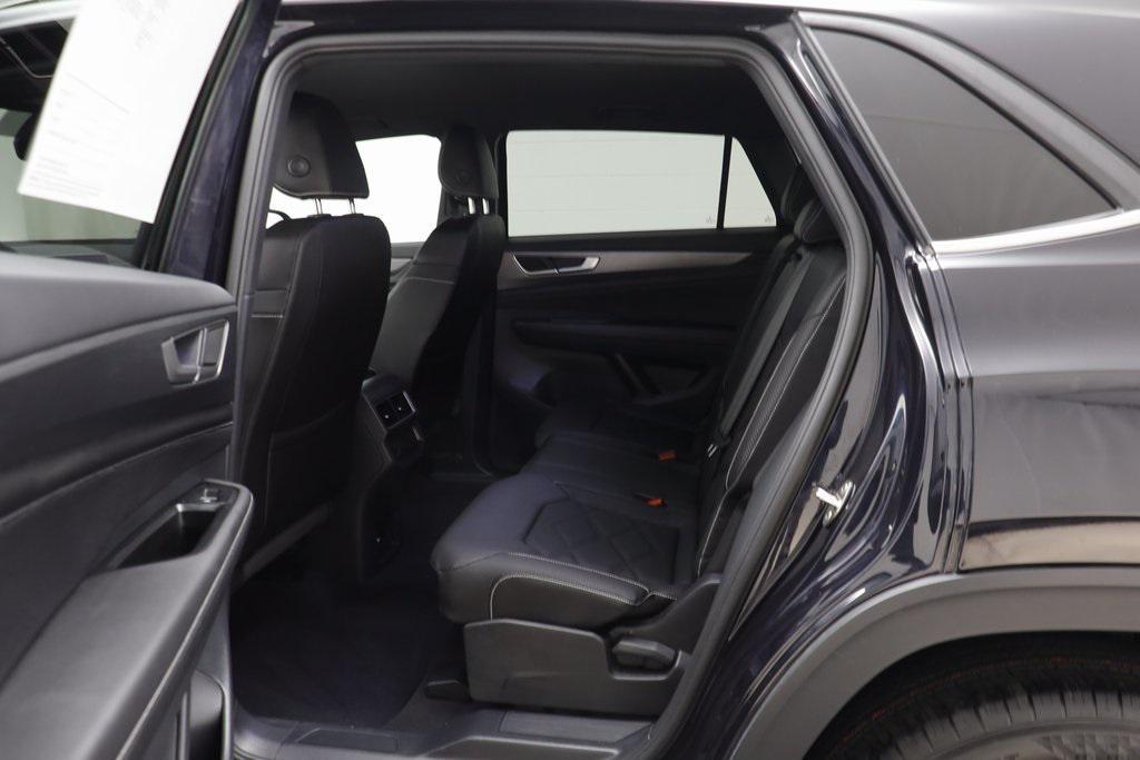 used 2025 Volkswagen Atlas Cross Sport car, priced at $35,372