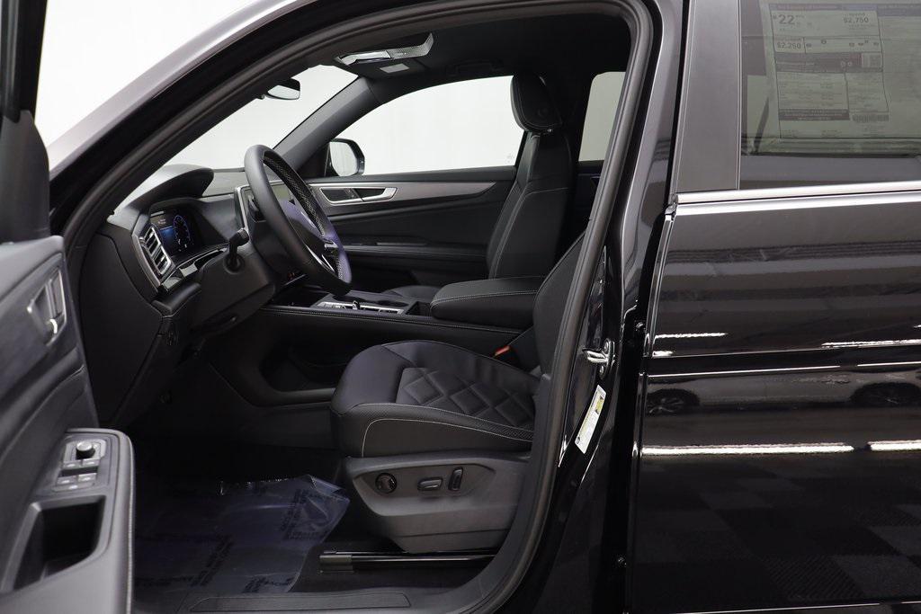 new 2026 Volkswagen Atlas Cross Sport car, priced at $40,268