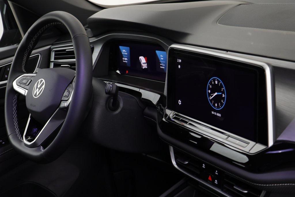 new 2026 Volkswagen Atlas Cross Sport car, priced at $40,268