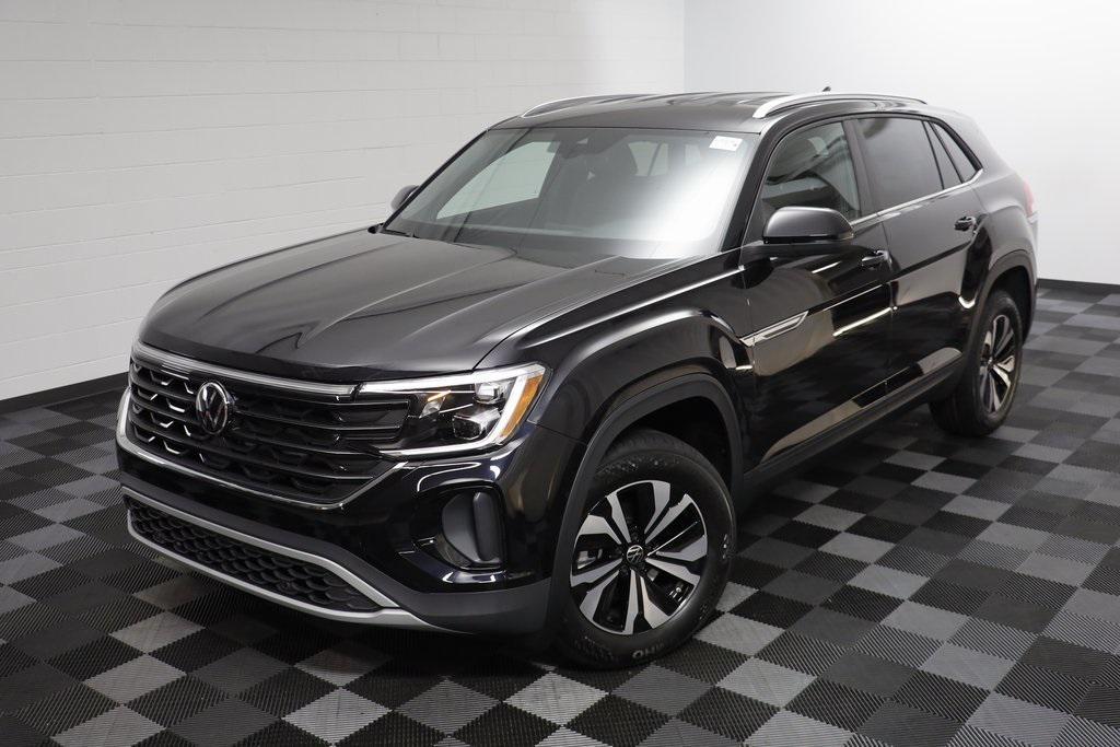 new 2026 Volkswagen Atlas Cross Sport car, priced at $40,268