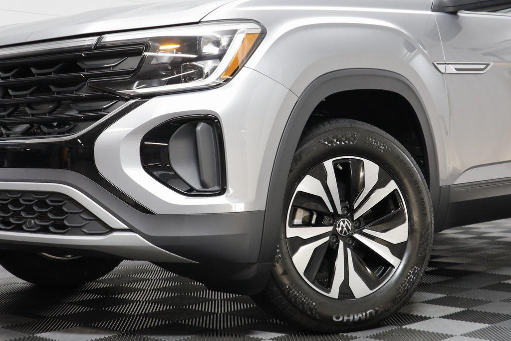 new 2026 Volkswagen Atlas Cross Sport car, priced at $40,593