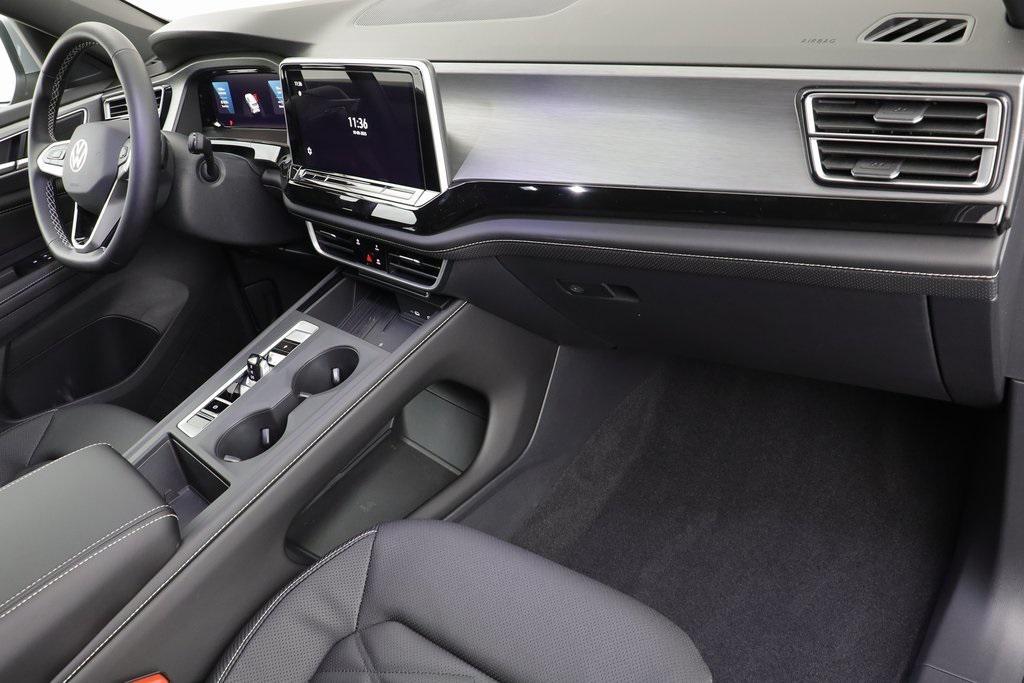 new 2026 Volkswagen Atlas Cross Sport car, priced at $40,593