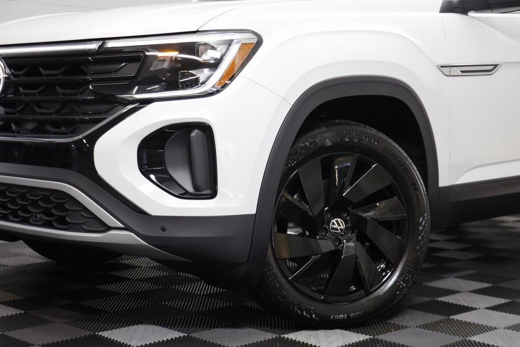 new 2025 Volkswagen Atlas Cross Sport car, priced at $41,103