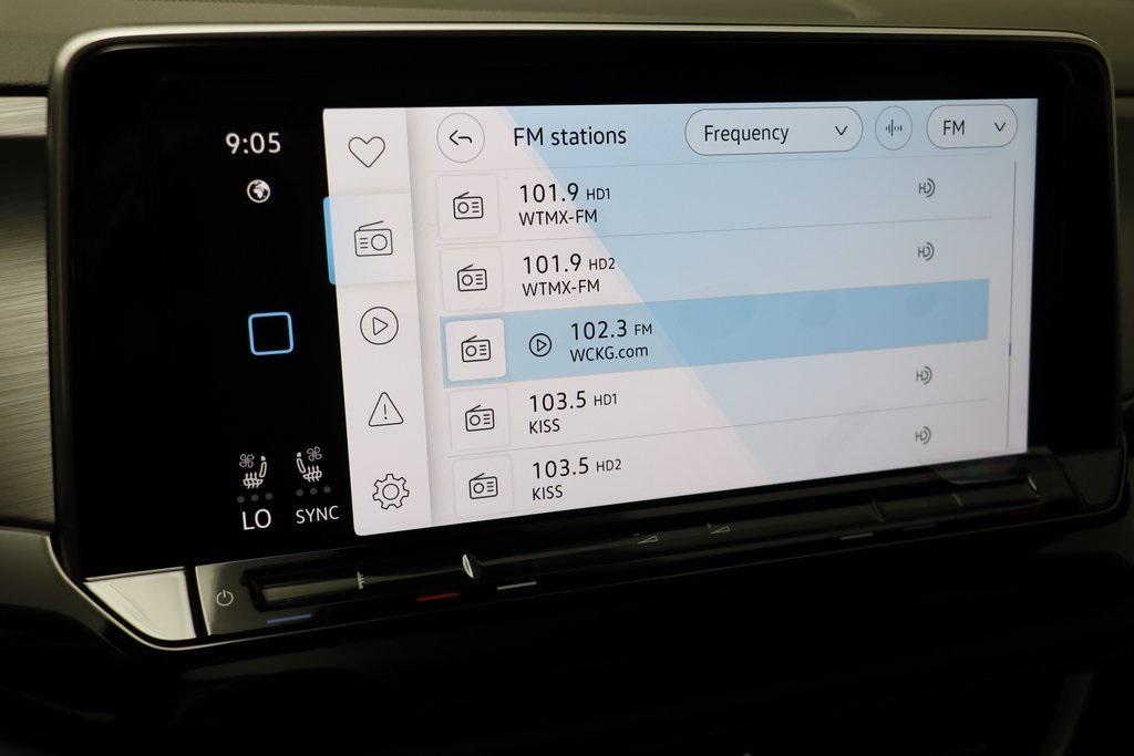 new 2025 Volkswagen Atlas Cross Sport car, priced at $41,103