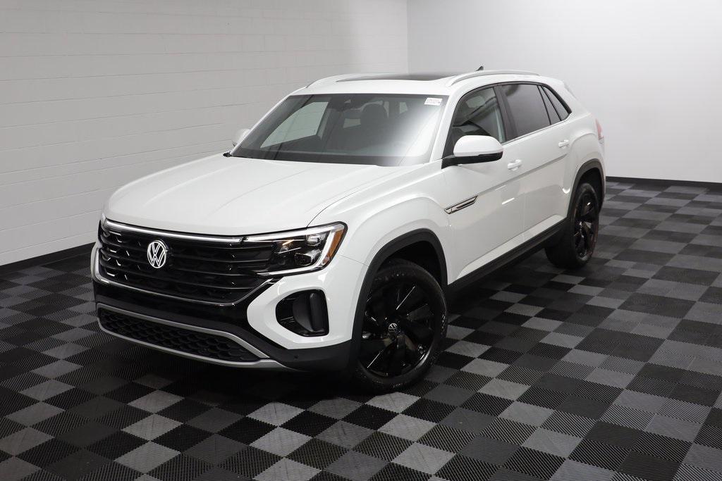 new 2025 Volkswagen Atlas Cross Sport car, priced at $41,103