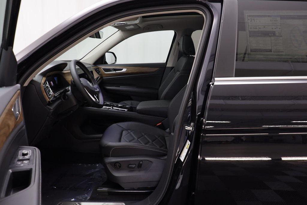new 2025 Volkswagen Atlas car, priced at $45,510