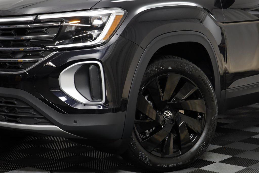 new 2025 Volkswagen Atlas car, priced at $45,510