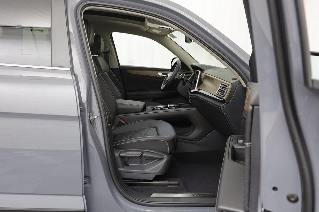 new 2026 Volkswagen Atlas car, priced at $46,447