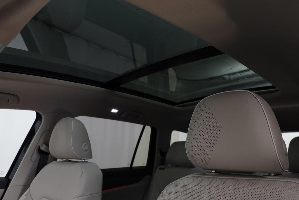 new 2026 Volkswagen Atlas car, priced at $53,681