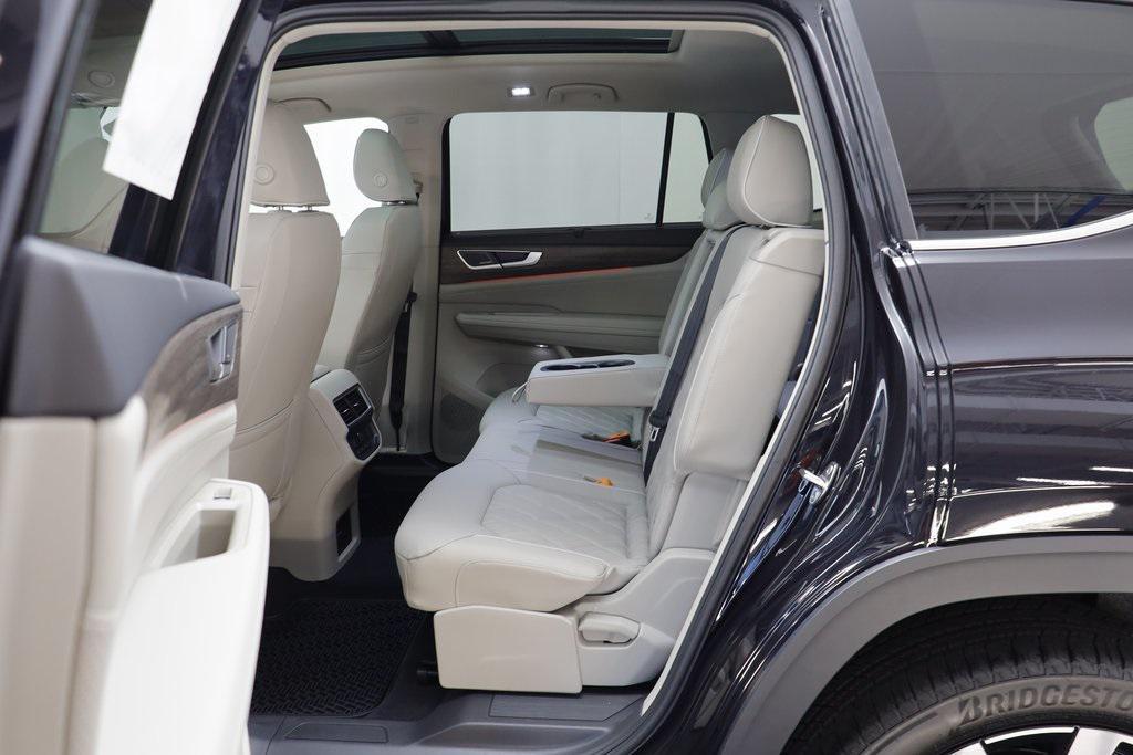 new 2026 Volkswagen Atlas car, priced at $53,681