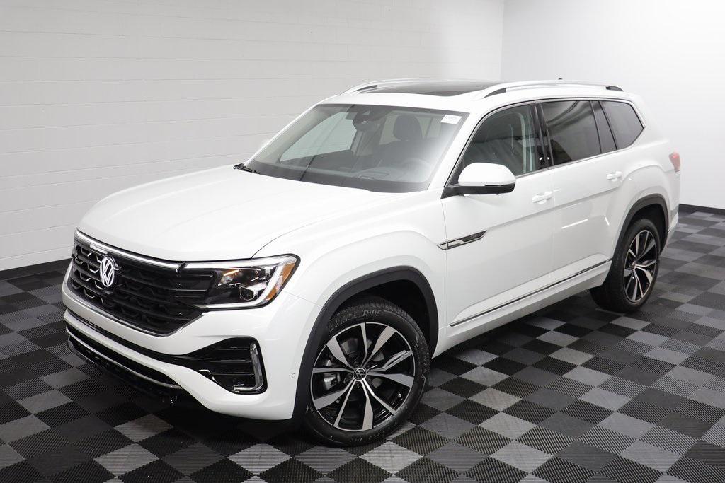 new 2026 Volkswagen Atlas car, priced at $54,411