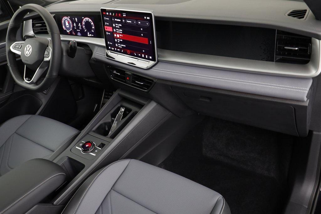 new 2026 Volkswagen Tiguan car, priced at $39,077