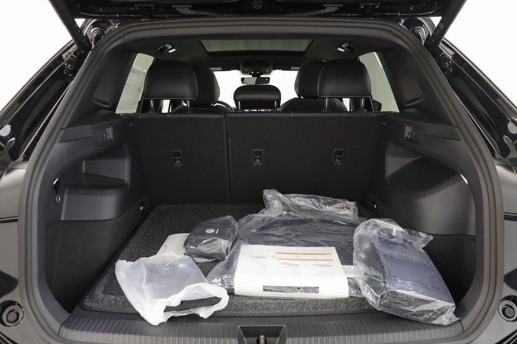 new 2026 Volkswagen Tiguan car, priced at $39,354