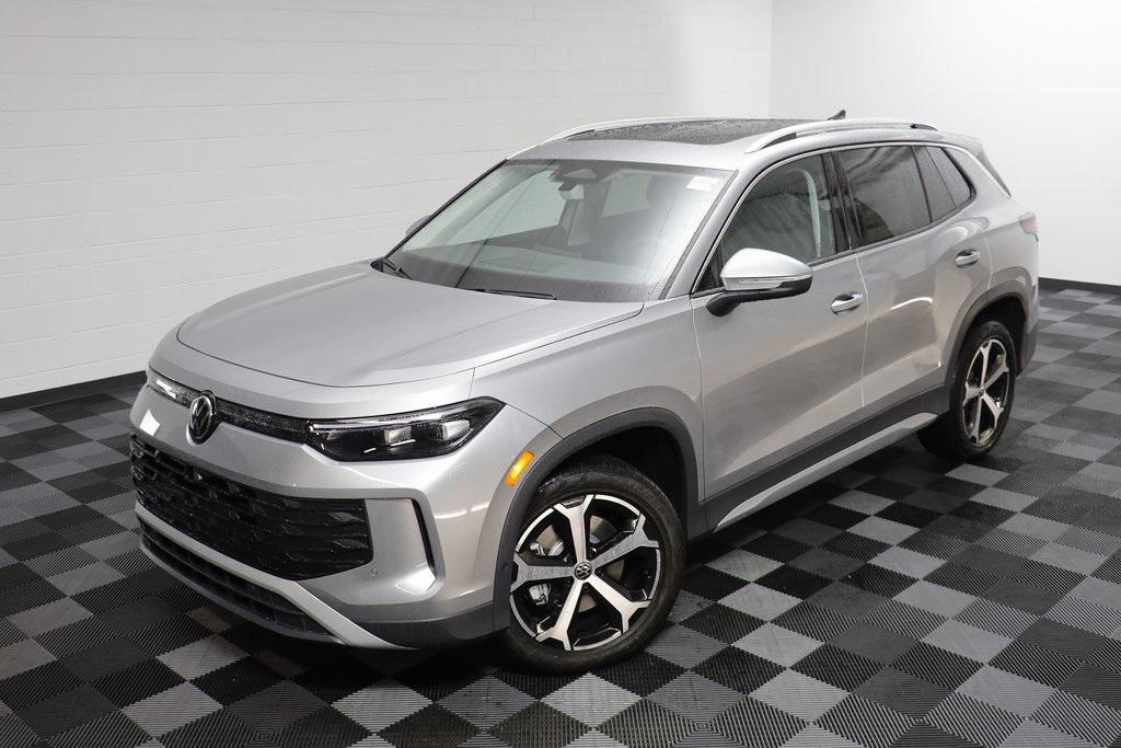 new 2025 Volkswagen Tiguan car, priced at $33,770