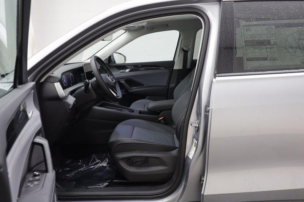 new 2025 Volkswagen Tiguan car, priced at $33,770