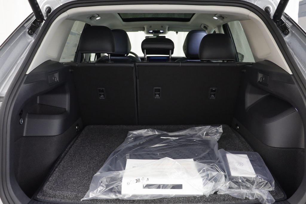 new 2025 Volkswagen Tiguan car, priced at $33,770
