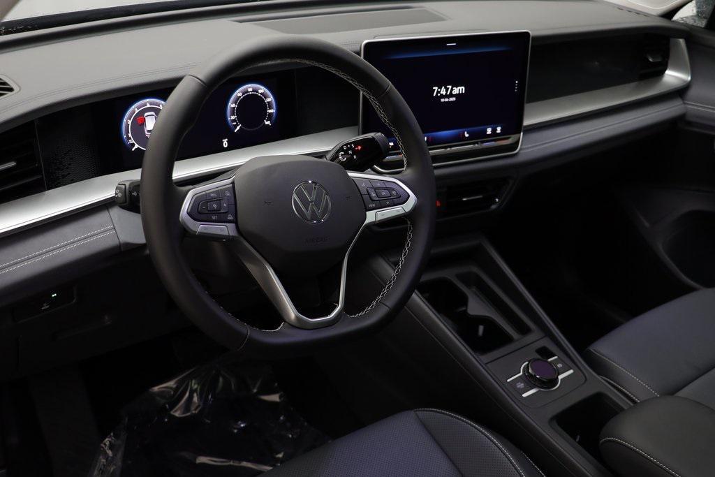 new 2025 Volkswagen Tiguan car, priced at $33,770