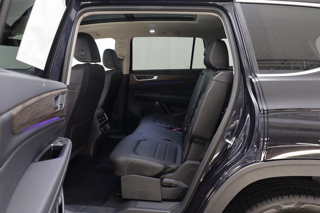 new 2026 Volkswagen Atlas car, priced at $48,697