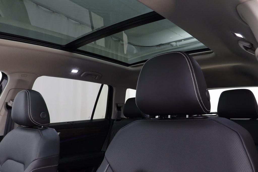 new 2026 Volkswagen Atlas car, priced at $48,697