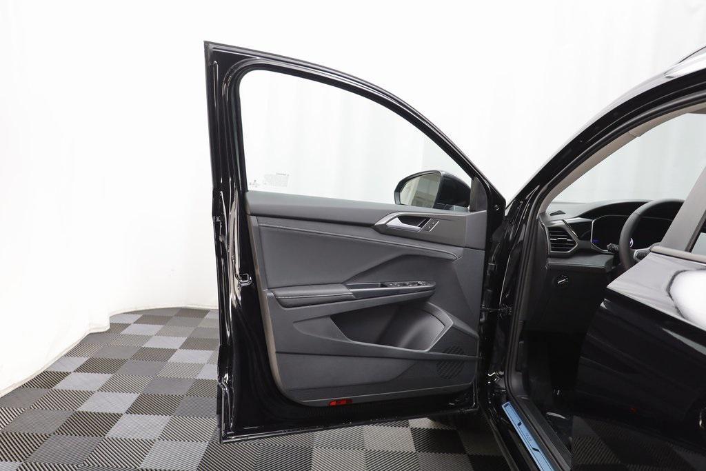 new 2025 Volkswagen Taos car, priced at $33,099