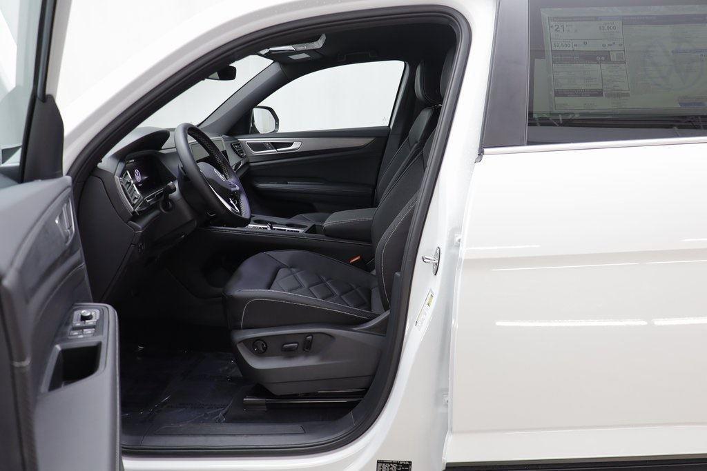 new 2025 Volkswagen Atlas Cross Sport car, priced at $36,634