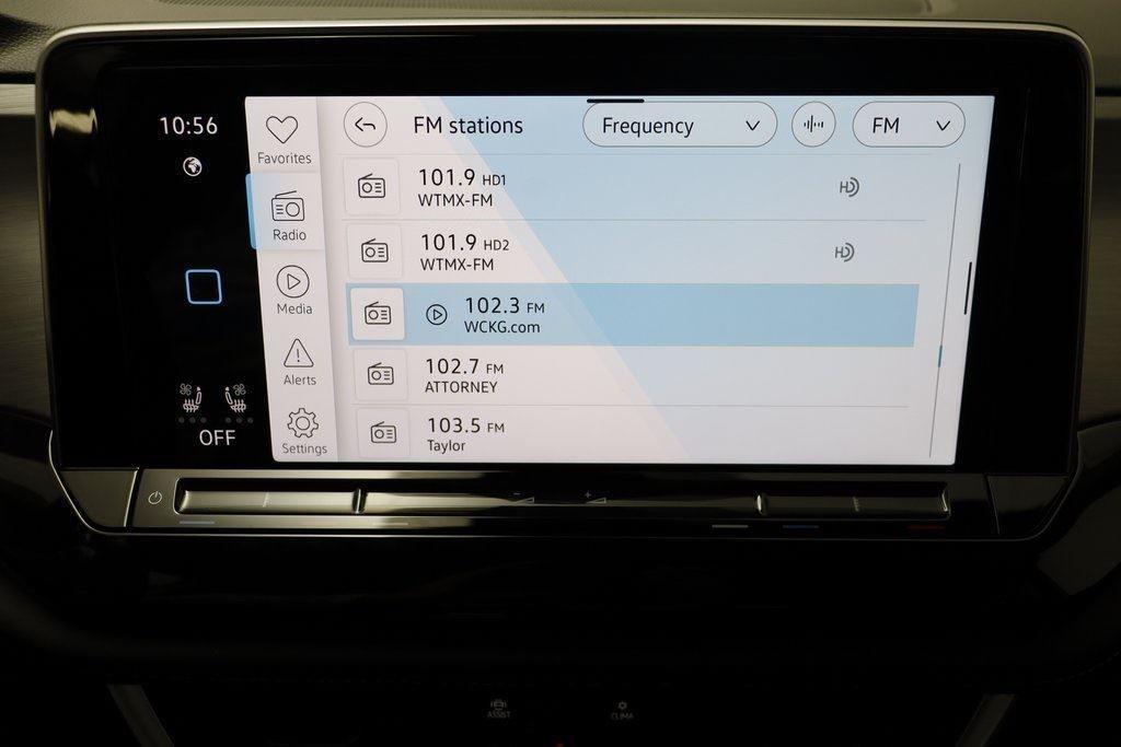 new 2025 Volkswagen Atlas Cross Sport car, priced at $36,634