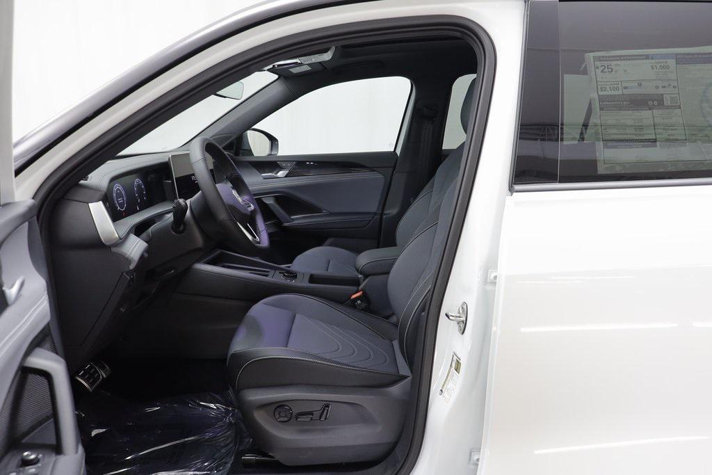 new 2025 Volkswagen Tiguan car, priced at $37,871