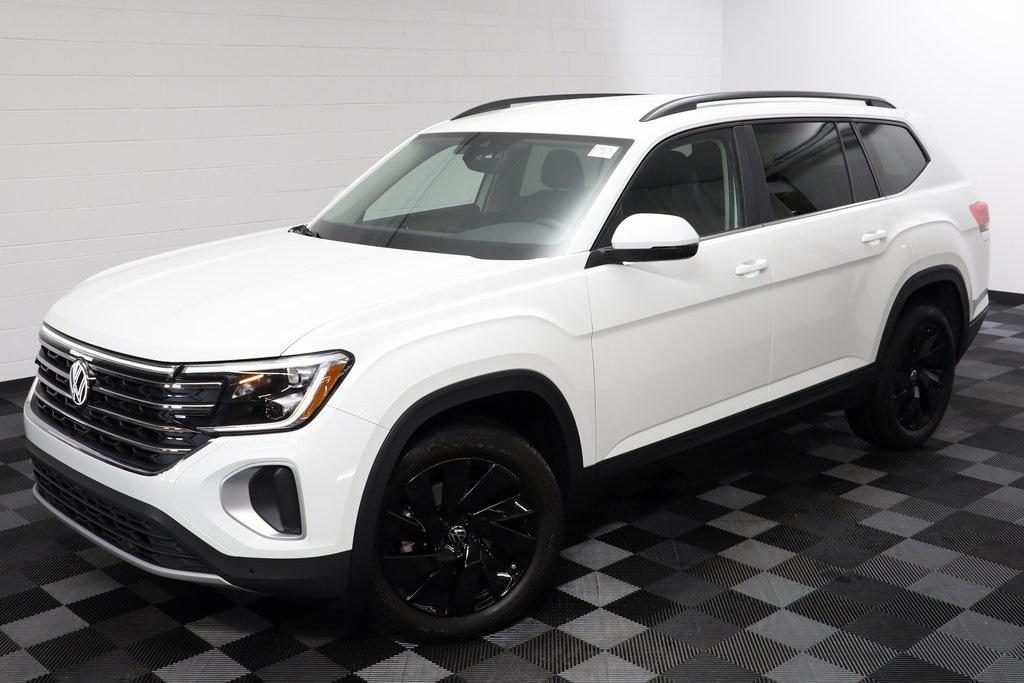 new 2025 Volkswagen Atlas car, priced at $41,041