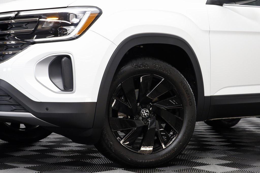 new 2025 Volkswagen Atlas car, priced at $41,041