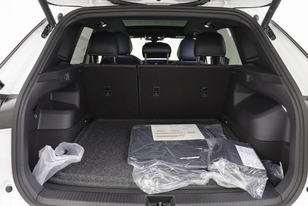 new 2026 Volkswagen Tiguan car, priced at $39,514