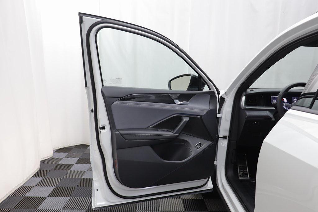 new 2026 Volkswagen Tiguan car, priced at $39,514