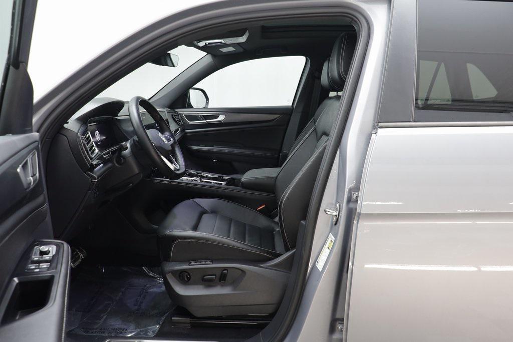 used 2025 Volkswagen Atlas Cross Sport car, priced at $40,868