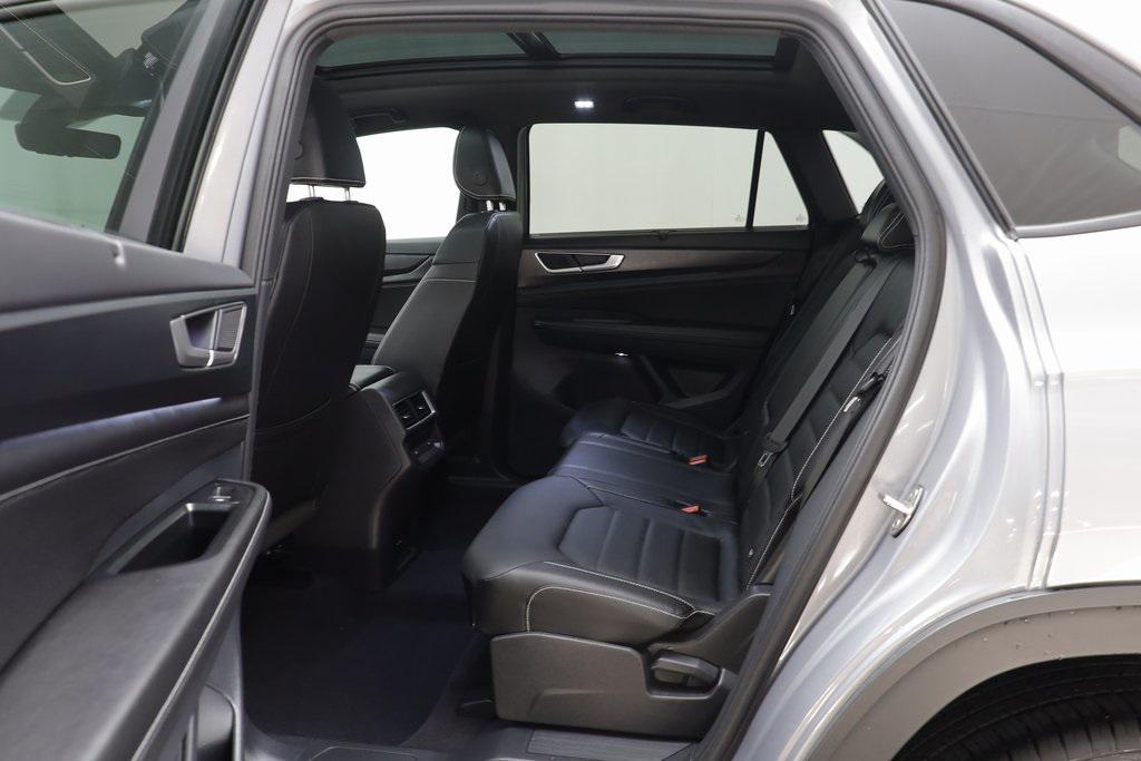 used 2025 Volkswagen Atlas Cross Sport car, priced at $40,868